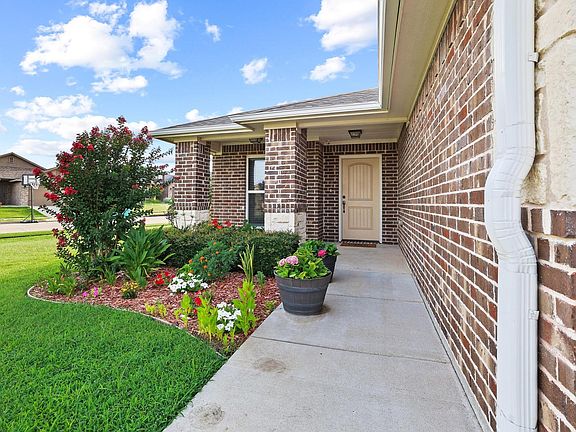 2nd image of 2324 Southridge Ln