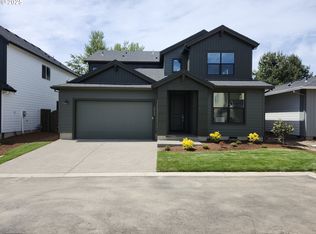 2933 Olympic St #27, Woodburn, OR