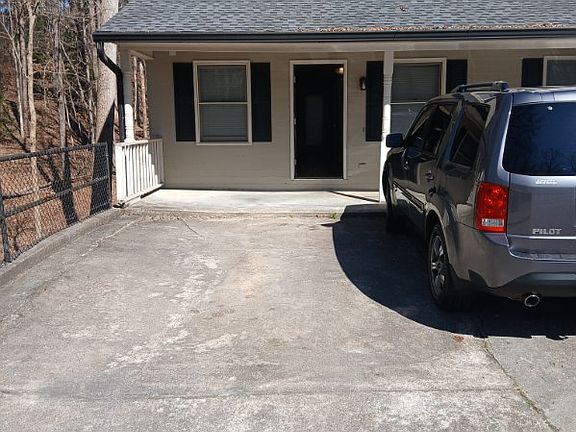 3rd image of 12 Windward Way