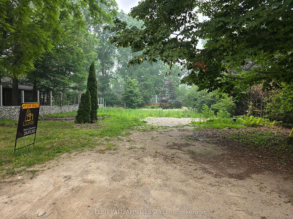 2nd image of 31 Main St N