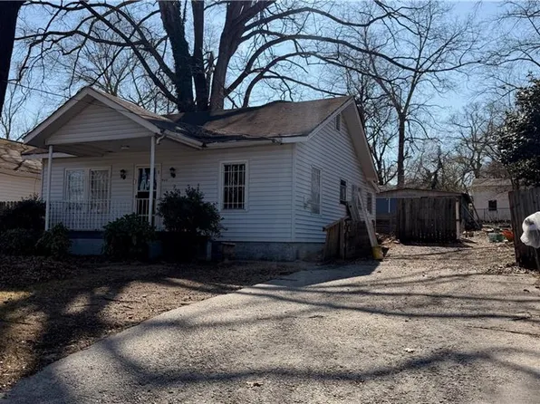 540 Lake Dr, Hapeville, GA 30354