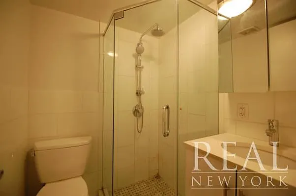 Rented by REAL New York | media 28