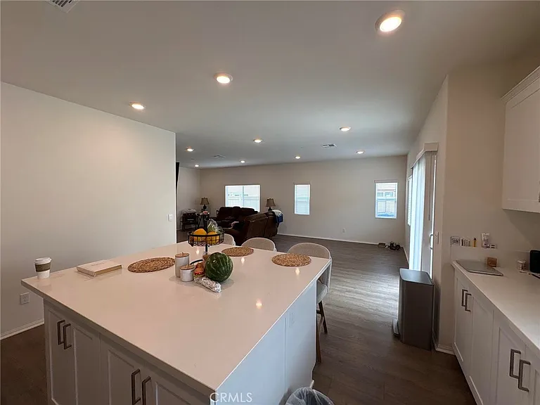 27548 Luna Ave — Photo 7