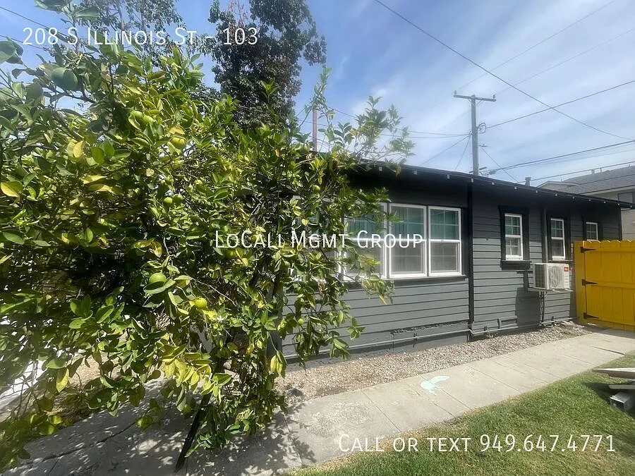 Private Detached 1 Bedrm + Den Available Now! — Photo 2