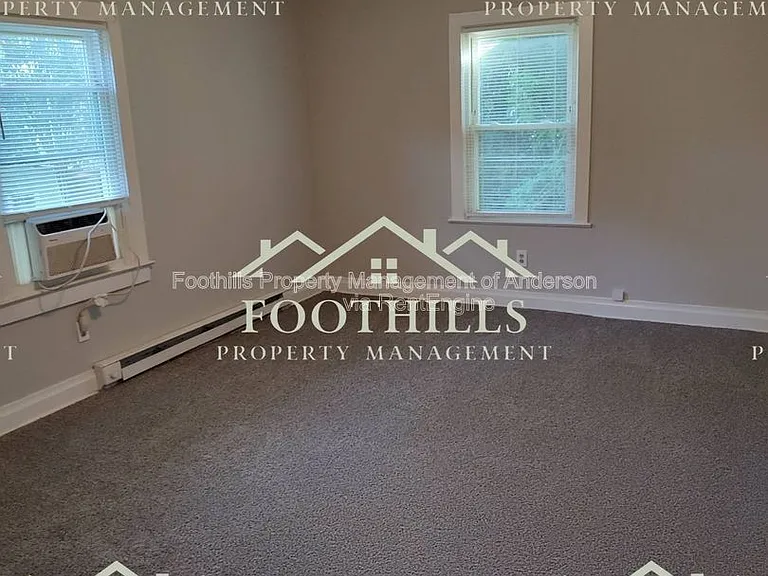 1302 Robbins Dr — Photo 11