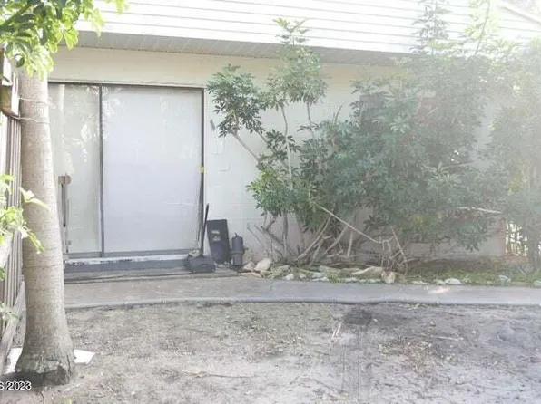 119 Sunny Ln, Cocoa Beach, FL 32931