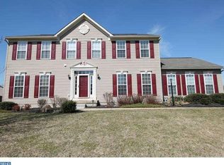 32 Allsmeer Dr, West Grove, PA 19390
