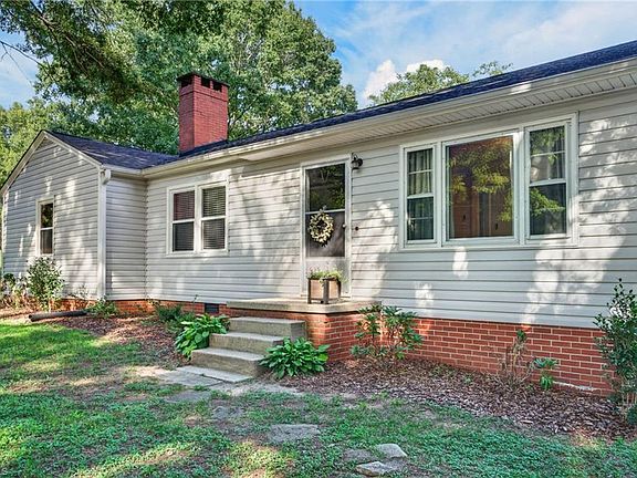 3rd image of 4813 Old Randleman Rd