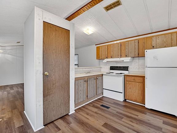 2nd image of 491 Chapman Rd #42
