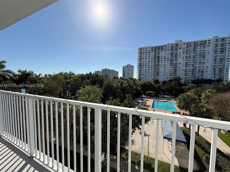 1st image of 2851 NE 183rd St APT 412E