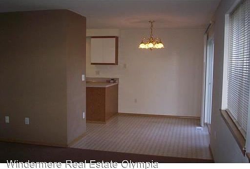 4th image of 4412 To 4414 Quail Dr SE