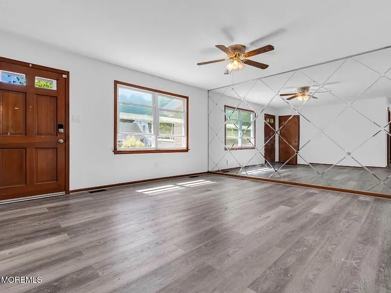 464 Barnacle Rd — Photo 2
