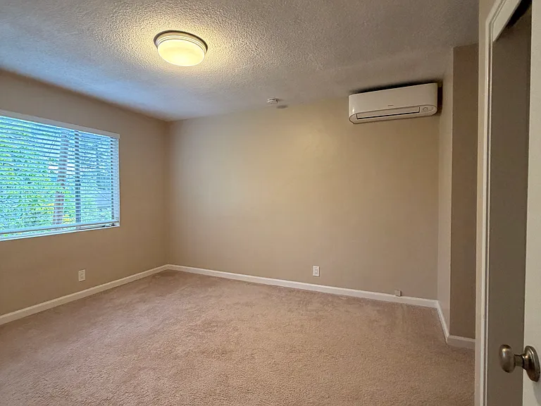 4275 McKellar Ln #7 — Photo 6