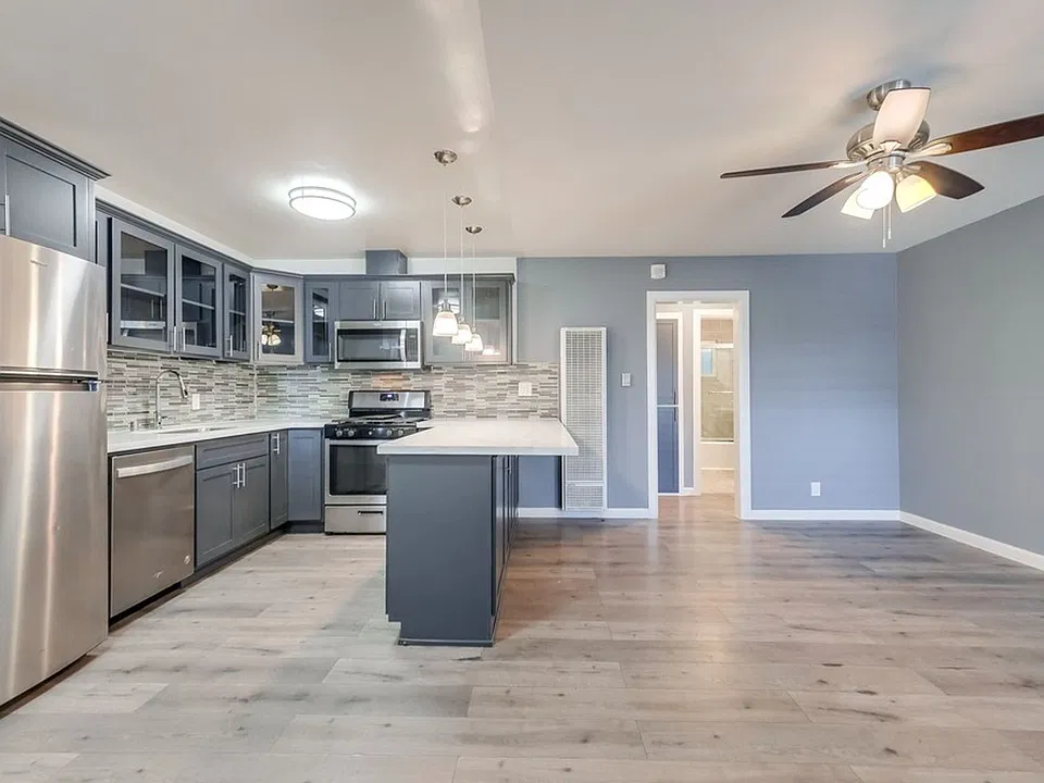 Chloe's Apartment's on Arlington