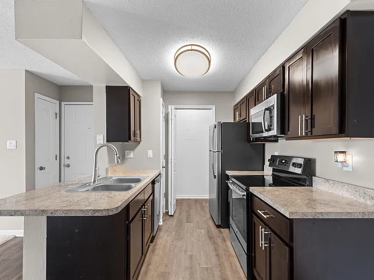 Willowbend — Photo 110