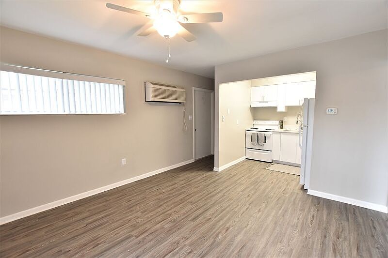 1st image of 321 NW 21st Ln Unit 90