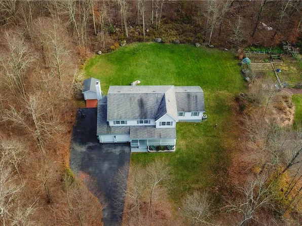 237 Scenic Dr, Blakeslee, PA 18610