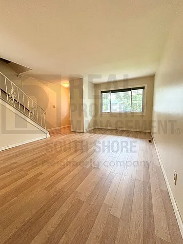 1513 Monticello Park Dr Photo 1