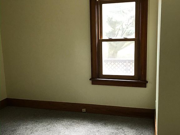 5th image of 1126 S Cornelia St