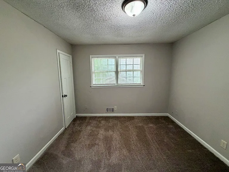 5776 Windermere Ct — Photo 15