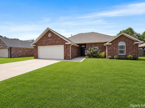 2881 N Bermuda Ave, Fayetteville, AR 72704