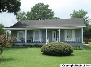 1307 Eubanks St SW, Hartselle, AL 35640