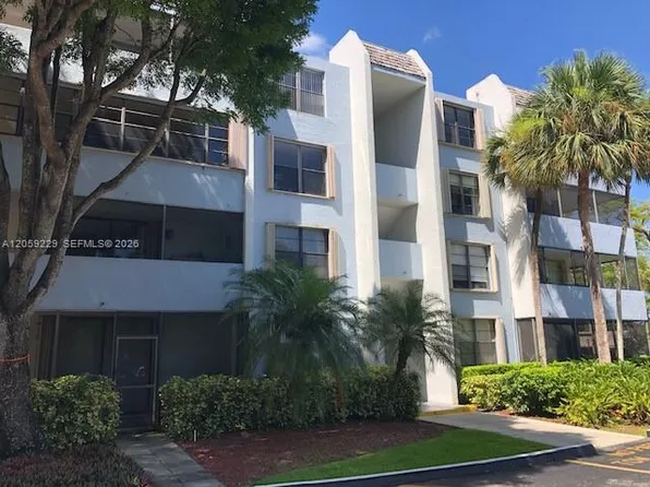 10852 N Kendall Dr APT 316, Miami, FL 33176