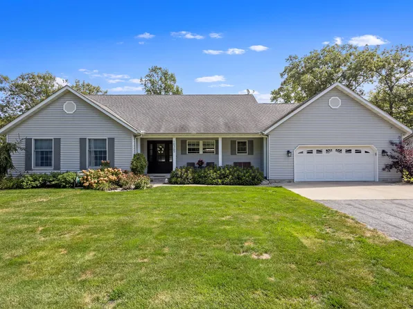 10365 Serenity Dr, Demotte, IN 46310