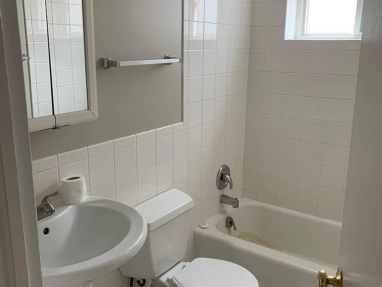 915 E Miner St #7 — Photo 5