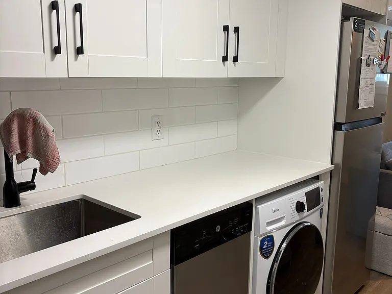 400 Scenic Dr #2 — Photo 4