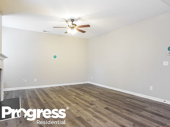 5th image of 545 McCarthy Dr