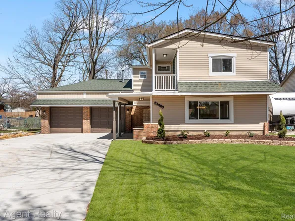 23489 Talbot St, Saint Clair Shores, MI 48035