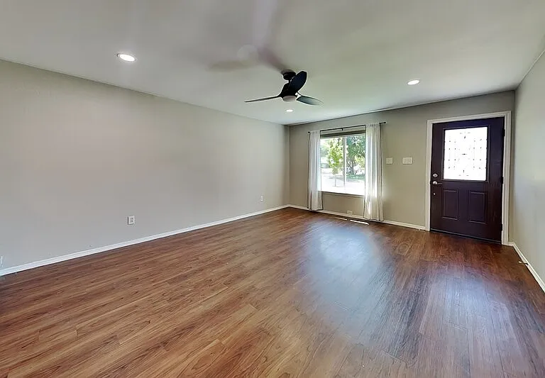 3100 Fairgate Dr — Photo 2