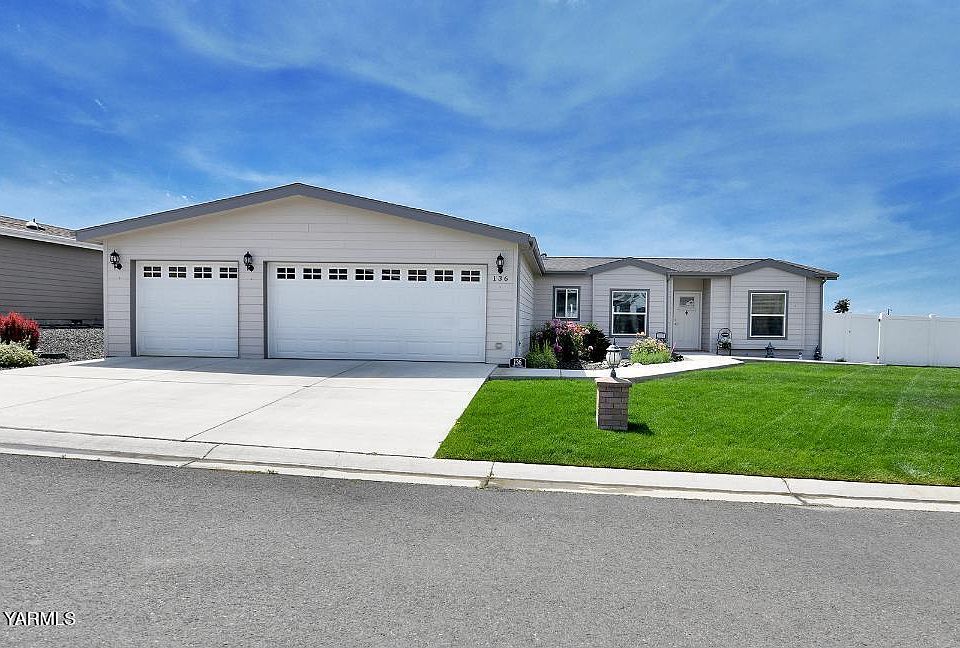 1st image of 200 E Bridle Way #136
