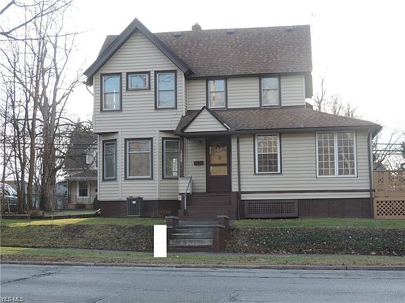 3rd image of 1280 Broadway Ave
