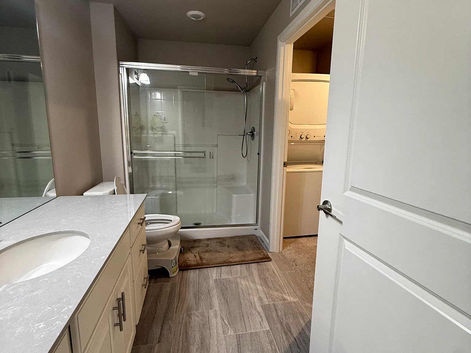 1 bed, 700 sqft, $1,800 — Photo 3