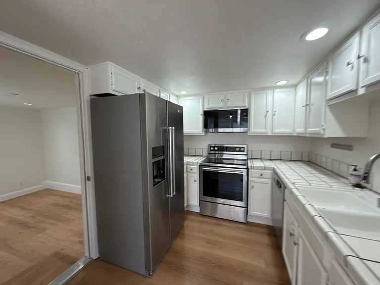 770 Harrison St #14 — Photo 9