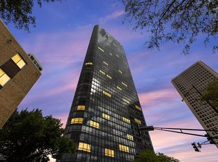 5415 N Sheridan Rd APT 4208, Chicago, IL 60640