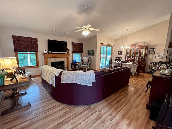 4th image of 2127 Woodland Estates Dr