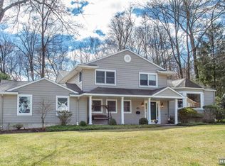 512 Oldwoods Rd, Wyckoff, NJ 07481