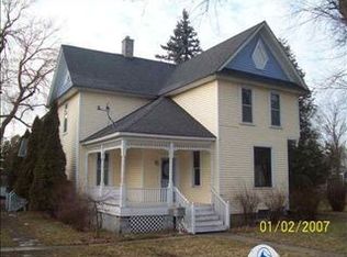 618 S Huron St, Cheboygan, MI 49721
