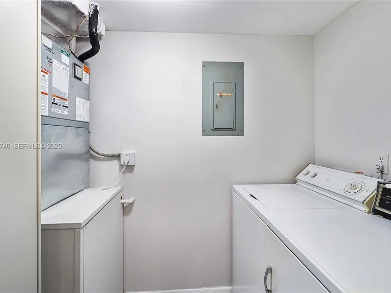 313 Knotty Pine Cir #A-2 — Photo 5
