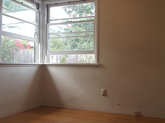 2nd image of 1615 1/2 Edgemont St