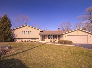 6752 Rydberg Rd, Rockford, IL 61109