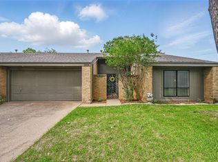 1804 Sunnyvale Rd #B, Grand Prairie, TX 75050