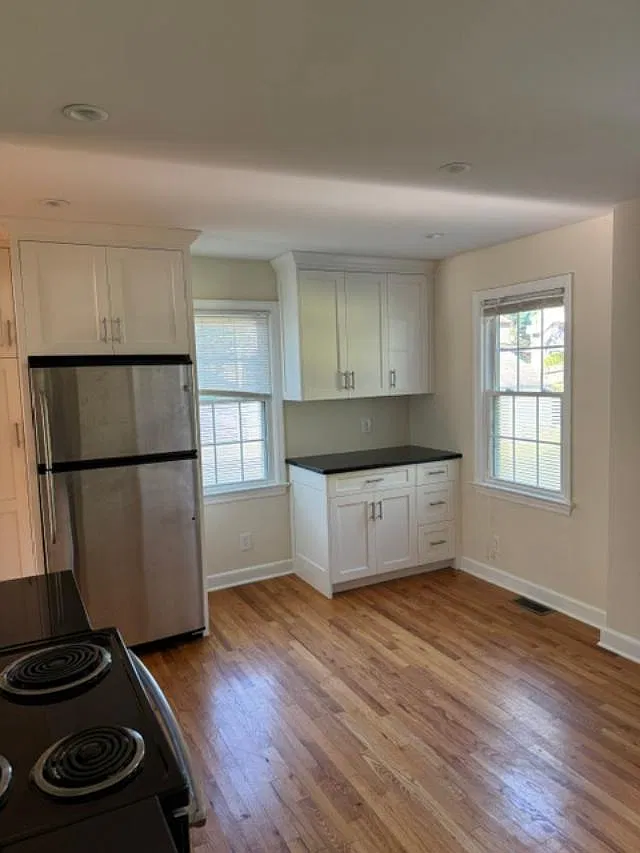 2 bed, 1000 sqft, $2,600 — Photo 3