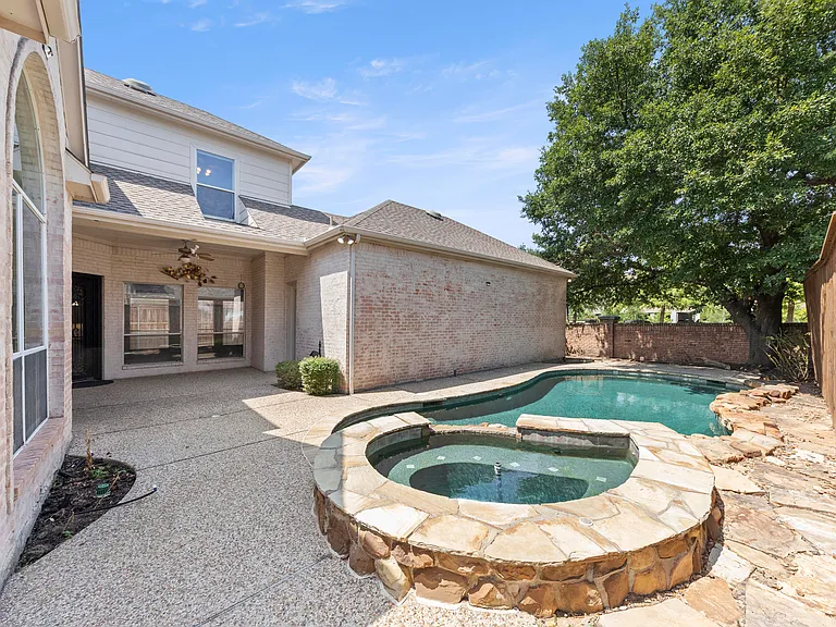 5905 Dorset Dr — Photo 16