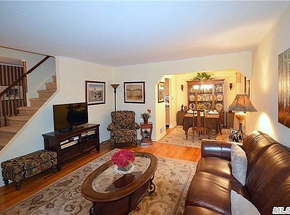 4th image of 29 Tenafly Dr