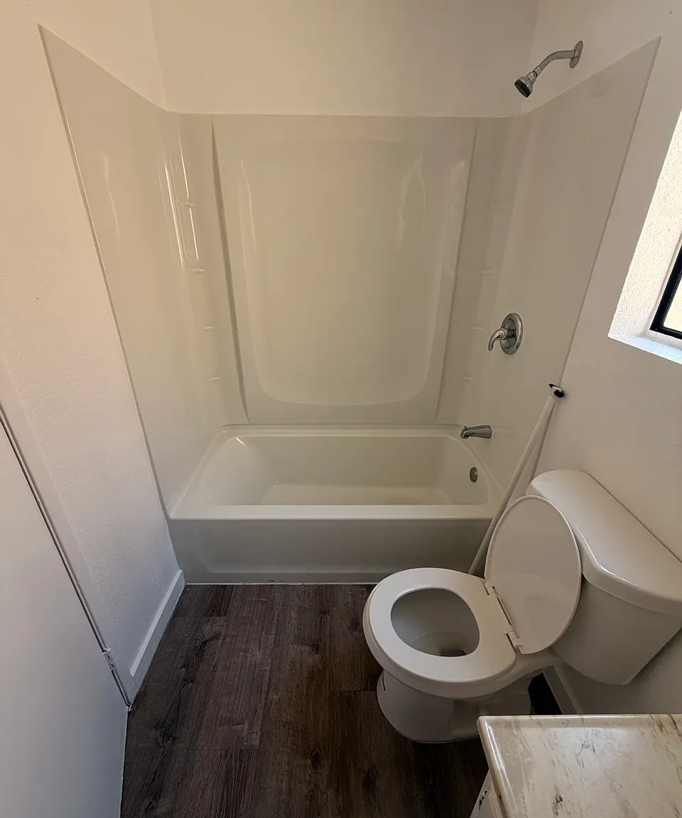 2 bed, 1.5 bath, 1250 sqft, $2,000 — Photo 4
