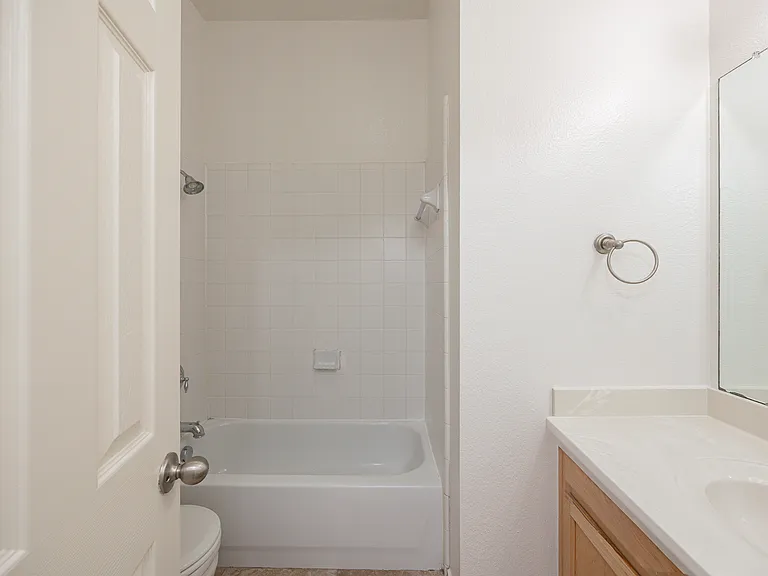 5556 Sky Ridge Dr — Photo 17